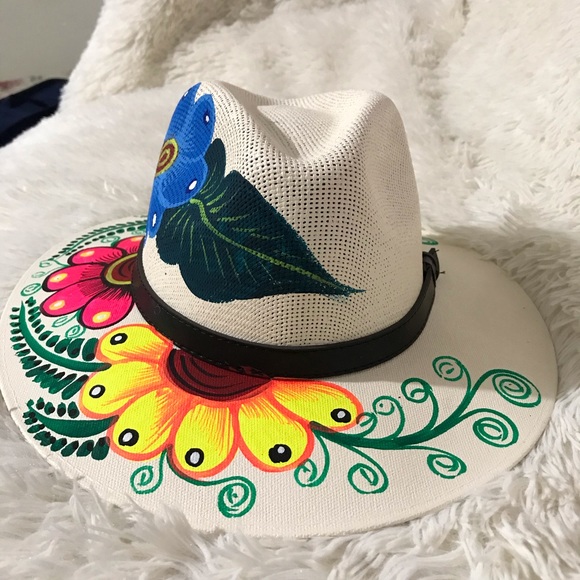 Hand painted Mexican hat - Picture 3 of 11